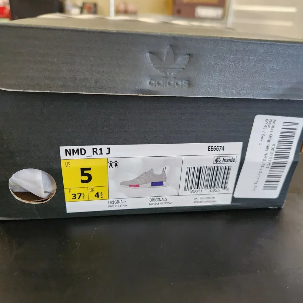 Adidas Originals NMD_R1's Running Shoe, 5 US Unisex Big Kid